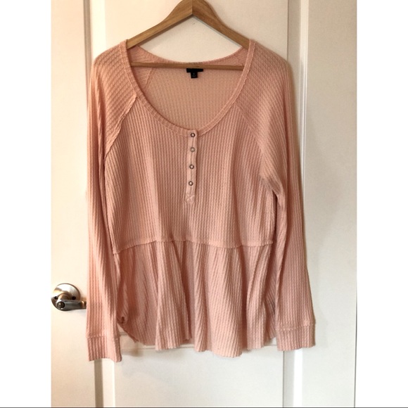 Torrid Pink Waffle Button Peplum - Picture 2 of 3